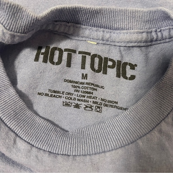 Hot Topic Women’s Medium Manga Anime Axolotl Strawberry Milk Carton T-Shirt EUC - Picture 4 of 4